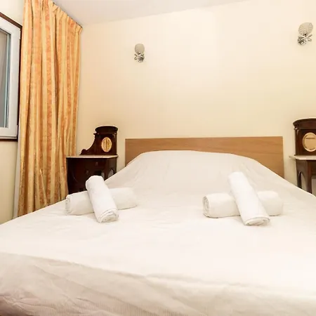 Guest H4u Garden & Pool Tatil Evi