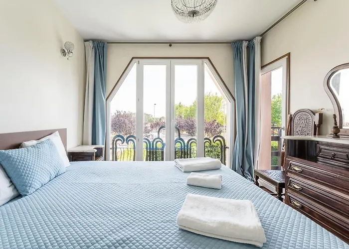 Guest H4u - Garden & Pool Holiday home