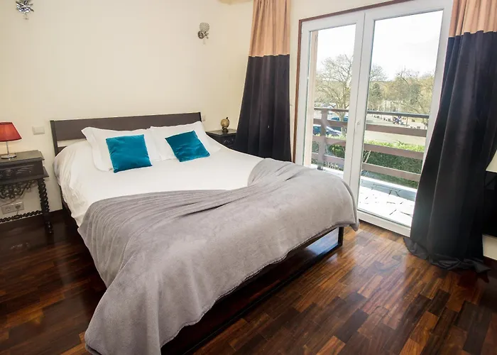 Guest H4u - Garden & Pool * Povoa de Varzim