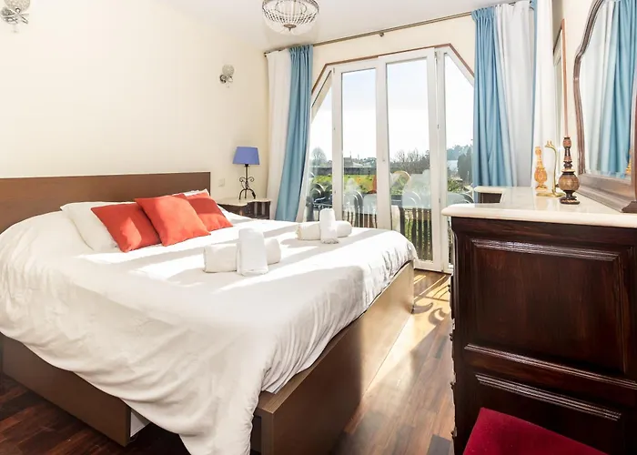 Guest H4u - Garden & Pool Holiday home Povoa de Varzim