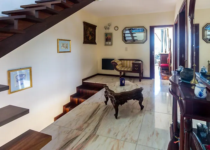 Guest H4u - Garden & Pool Holiday home