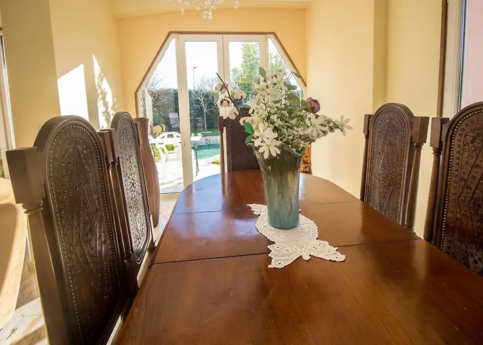 Guest H4u - Garden & Pool * Povoa de Varzim