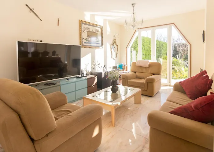 Holiday home Guest H4u - Garden & Pool *