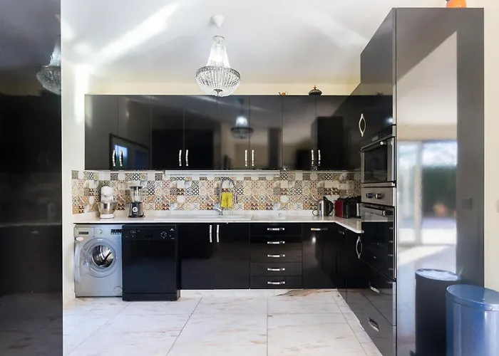 Holiday home Guest H4u - Garden & Pool Povoa de Varzim