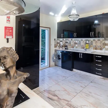 Guest H4u - Garden & Pool