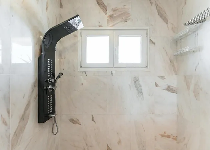 Nyaraló Guest H4u - Garden & Pool *